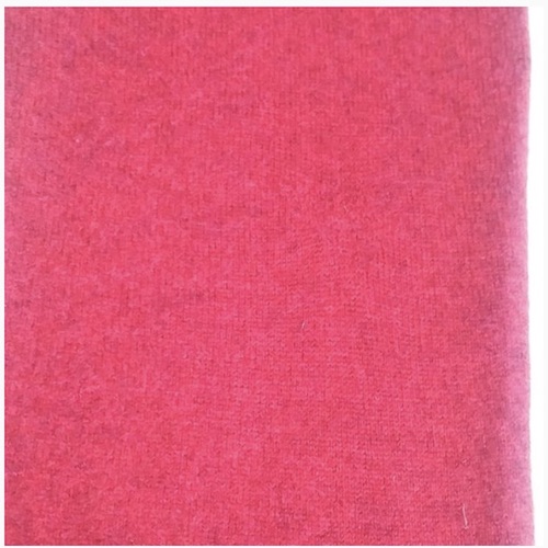 Unsichtbar repariertes Loch nach professioneller Kunststopferei